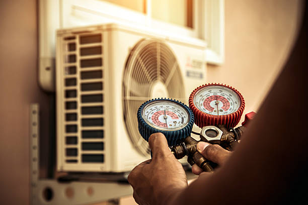 Professional Ac Installation technician working in Woodstock, OH